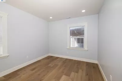 9644 D St, Oakland, CA 94603 - Photo 8