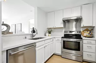 555 10th St, Oakland, CA 94607 - Photo 10