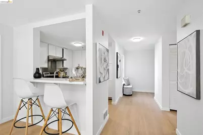 555 10th Street #201, Oakland, CA 94607 - Photo 4