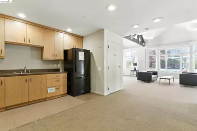 555 10th Street #201, Oakland, CA 94607 - Photo 28