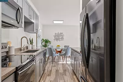 590 El Dorado Ave #214, Oakland, CA 94611 - Photo 4