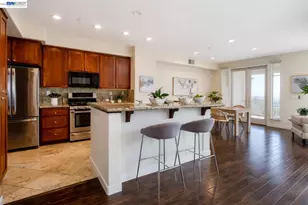 6401 Blue Rock Ct, Oakland, CA 94605 - Photo 10