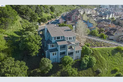 6401 Blue Rock Ct, Oakland, CA 94605 - Photo 40