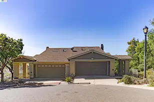 6401 Blue Rock Ct, Oakland, CA 94605 - Photo 18