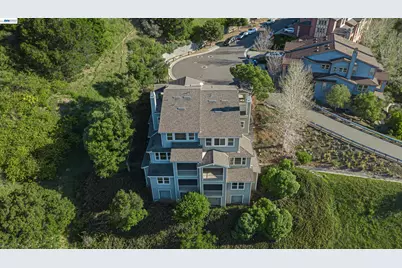 6401 Blue Rock Ct, Oakland, CA 94605 - Photo 34