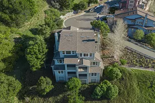 6401 Blue Rock Ct, Oakland, CA 94605 - Photo 34