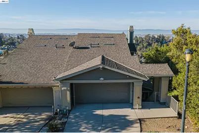 6401 Blue Rock Ct, Oakland, CA 94605 - Photo 36
