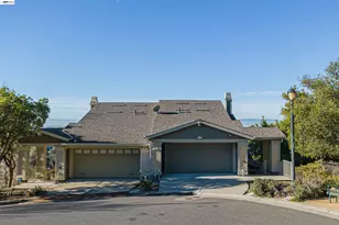6401 Blue Rock Ct, Oakland, CA 94605 - Photo 22
