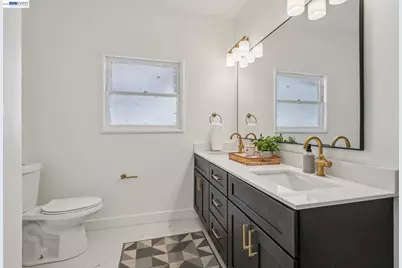 2063 Rosedale Ave, Oakland, CA 94601 - Photo 36