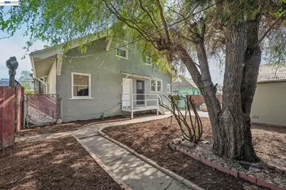 2063 Rosedale Ave, Oakland, CA 94601 - Photo 46