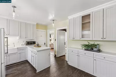 1324 Grove St, Alameda, CA 94501 - Photo 26