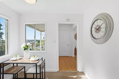 6914 Outlook Ave, Oakland, CA 94605 - Photo 6
