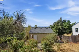 6914 Outlook Ave, Oakland, CA 94605 - Photo 26