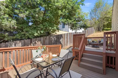 6914 Outlook Ave, Oakland, CA 94605 - Photo 22