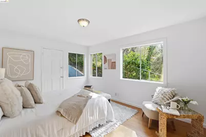 6914 Outlook Ave, Oakland, CA 94605 - Photo 14