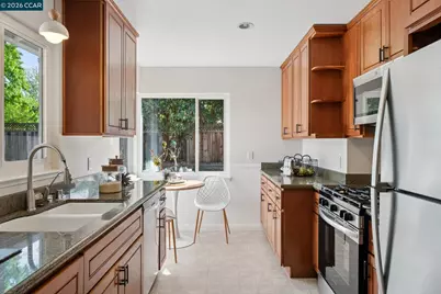 2137 Holbrook Drive, Concord, CA 94519 - Photo 14