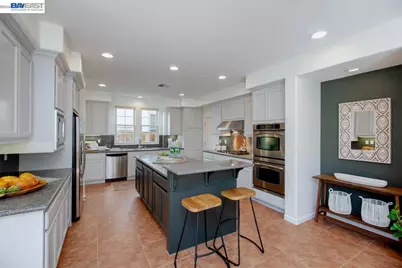 2358 Coral Sea St, Alameda, CA 94501 - Photo 20