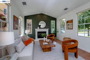 2358 Coral Sea St, Alameda, CA 94501 - Photo 10