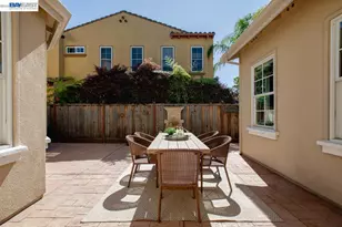 2358 Coral Sea St, Alameda, CA 94501 - Photo 32