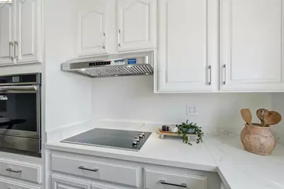 1902 Hoover Ave., Oakland, CA 94602 - Photo 12