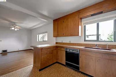 5570 Taft Ave, Oakland, CA 94618 - Photo 20