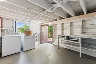 2615 La Cuesta Ave, Oakland, CA 94611 - Photo 38