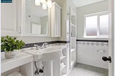 1306 Craig Dr, Concord, CA 94518 - Photo 14