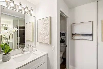 322 Hanover Ave #409, Oakland, CA 94606 - Photo 20