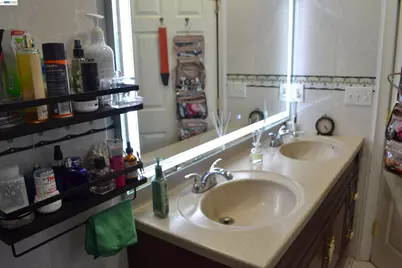 27093 Lemay Way, Hayward, CA 94544 - Photo 36