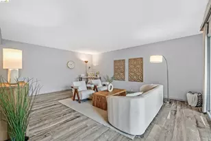 3945 Harrison St, Oakland, CA 94611 - Photo 2