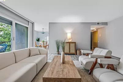 3945 Harrison St #23, Oakland, CA 94611 - Photo 4