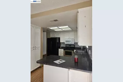 8504 Sunnybrea Dr, Sacramento, CA 95823 - Photo 2