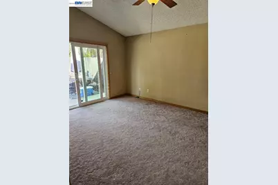 8504 Sunnybrea Dr, Sacramento, CA 95823 - Photo 6