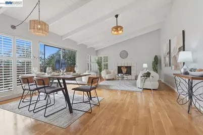 6130 Harbord Dr, Oakland, CA 94611 - Photo 2