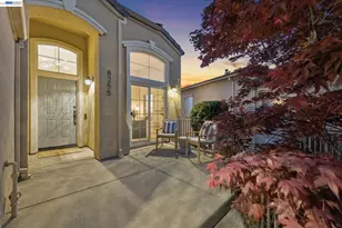 8255 Skyline Cir, Oakland, CA 94605 - Photo 8