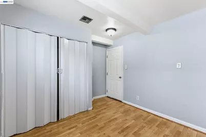 266 Jerilynn Ln, Hayward, CA 94541 - Photo 22