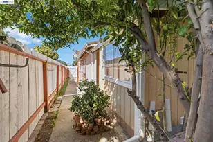 266 Jerilynn Ln, Hayward, CA 94541 - Photo 34