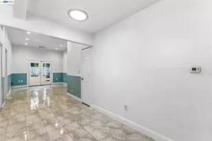 266 Jerilynn Ln, Hayward, CA 94541 - Photo 16