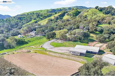 10700 Foothill Rd, Sunol, CA 94586 - Photo 18