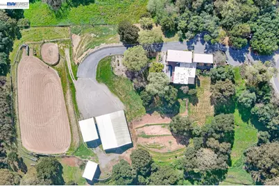 10700 Foothill Rd, Sunol, CA 94586 - Photo 2