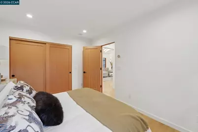 380 Vermont Ave, Berkeley, CA 94707 - Photo 20