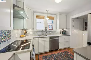 1376 Versailles Ave, Alameda, CA 94501 - Photo 10