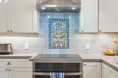 1376 Versailles Ave, Alameda, CA 94501 - Photo 12