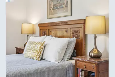 1376 Versailles Ave, Alameda, CA 94501 - Photo 18