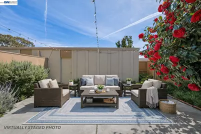1024 Fontana Dr, Alameda, CA 94502 - Photo 24