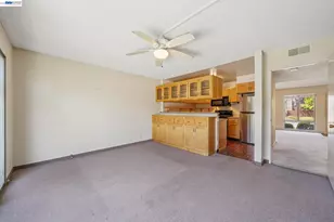 1024 Fontana Dr, Alameda, CA 94502 - Photo 18