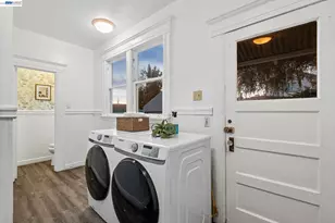 2063 Rosedale Ave, Oakland, CA 94601 - Photo 58