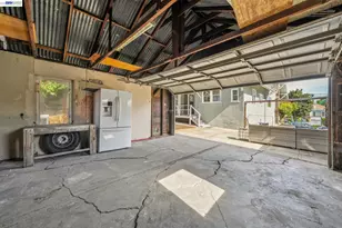 2063 Rosedale Ave, Oakland, CA 94601 - Photo 52