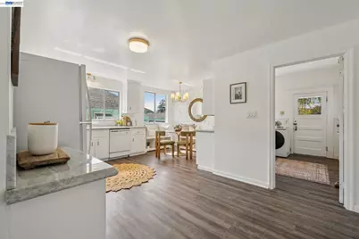 2063 Rosedale Ave, Oakland, CA 94601 - Photo 26