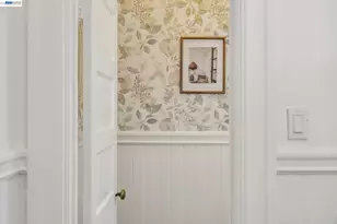 2063 Rosedale Ave, Oakland, CA 94601 - Photo 42